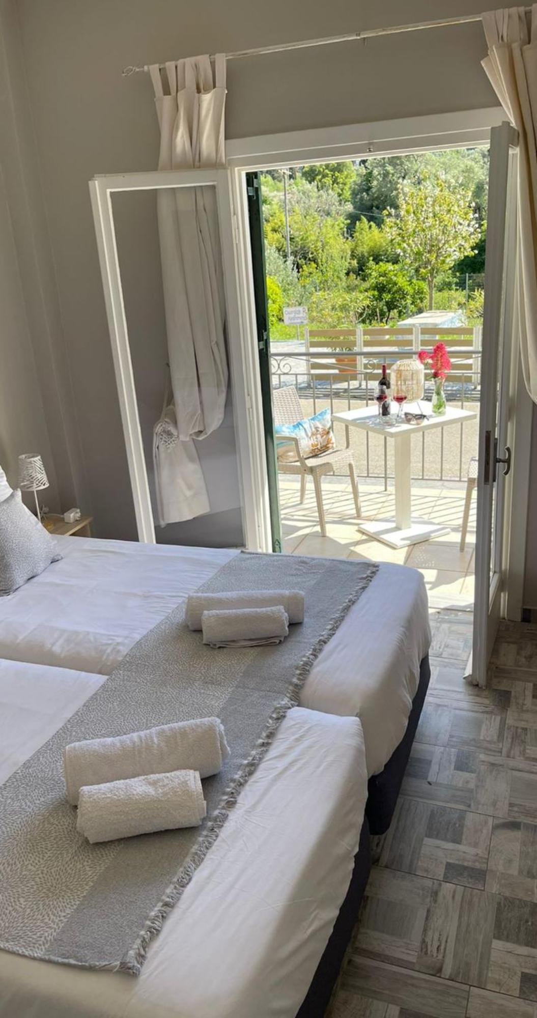 Georgia'S Apartments, Ipsos Corfu المظهر الخارجي الصورة